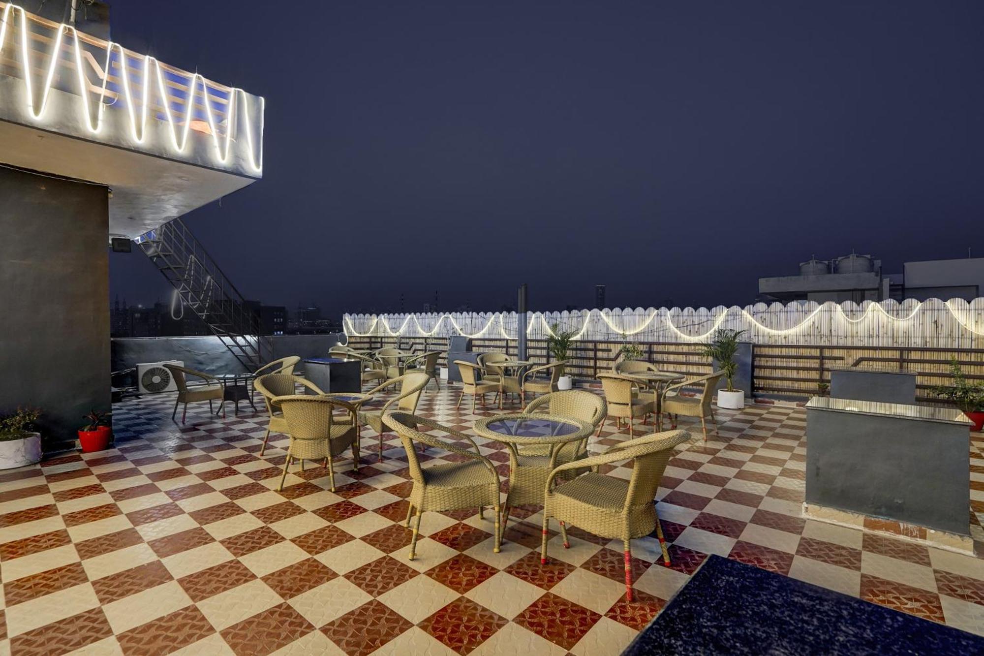 Townhouse Cloud Bay Hotel Gurgaon Exterior foto