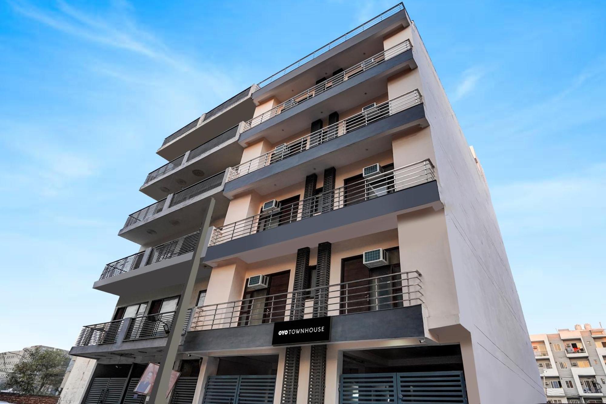 Townhouse Cloud Bay Hotel Gurgaon Exterior foto