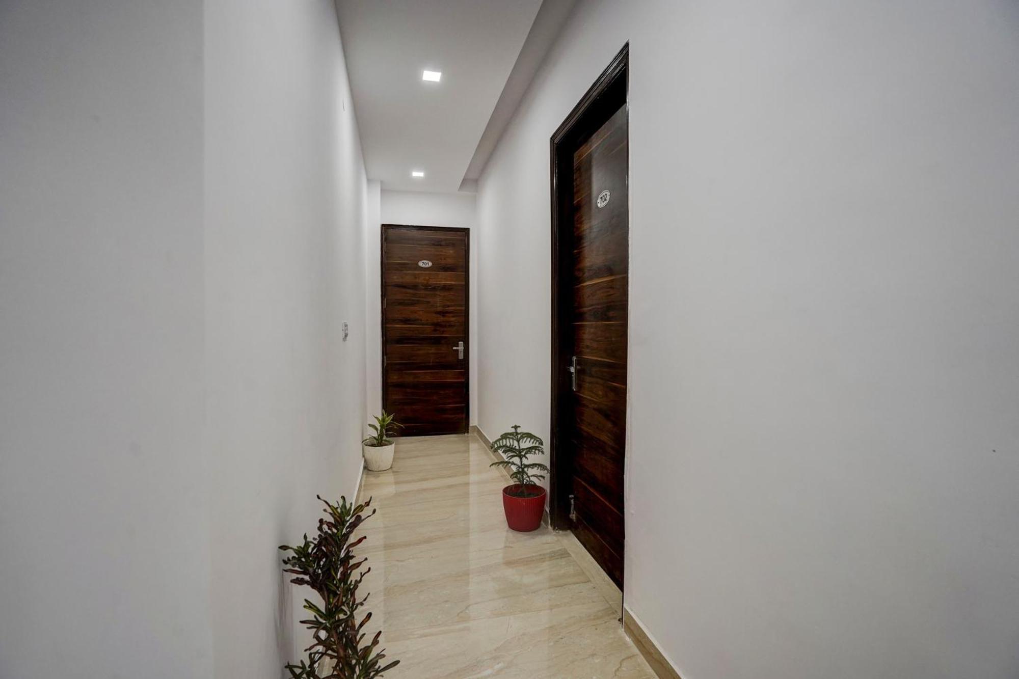 Townhouse Cloud Bay Hotel Gurgaon Exterior foto